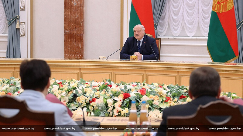 Пожелания и ориентиры научной элите Беларуси от Лукашенко: подробности церемонии во Дворце Независимости