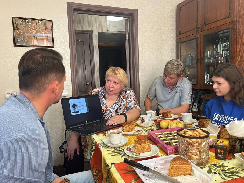 Мы выбираем помощь пожилым людям
Мы выбираем помощь пожилым людям