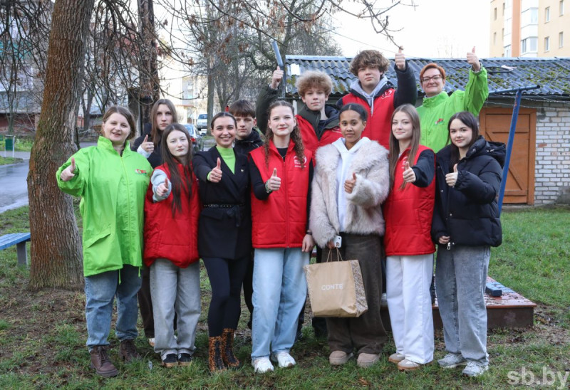 Вместо Деда Мороза — молодежь!