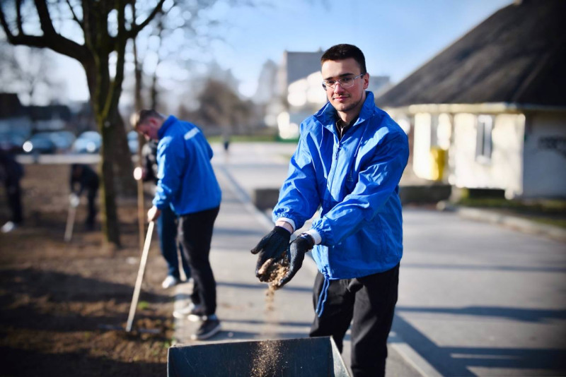 Начинаем неделю с труда!