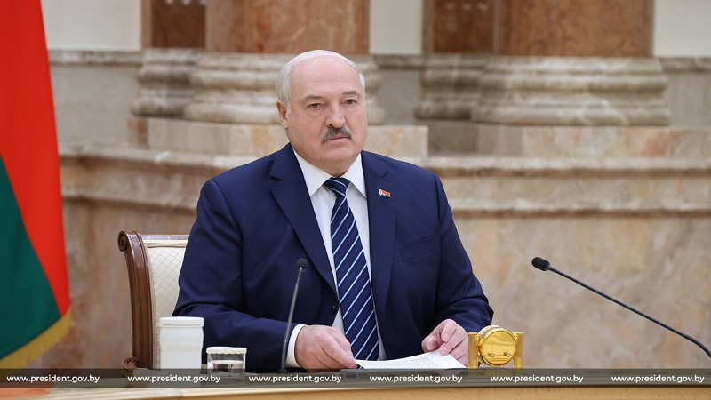 Качество и проблемы в сфере высшего образования: Лукашенко собрал ректоров для серьезного разговора
Качество и проблемы в сфере высшего образования: Лукашенко собрал ректоров для серьезного разговора