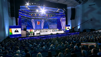 Лукашенко: народ Беларуси знает, что значит быть сильным во имя мира